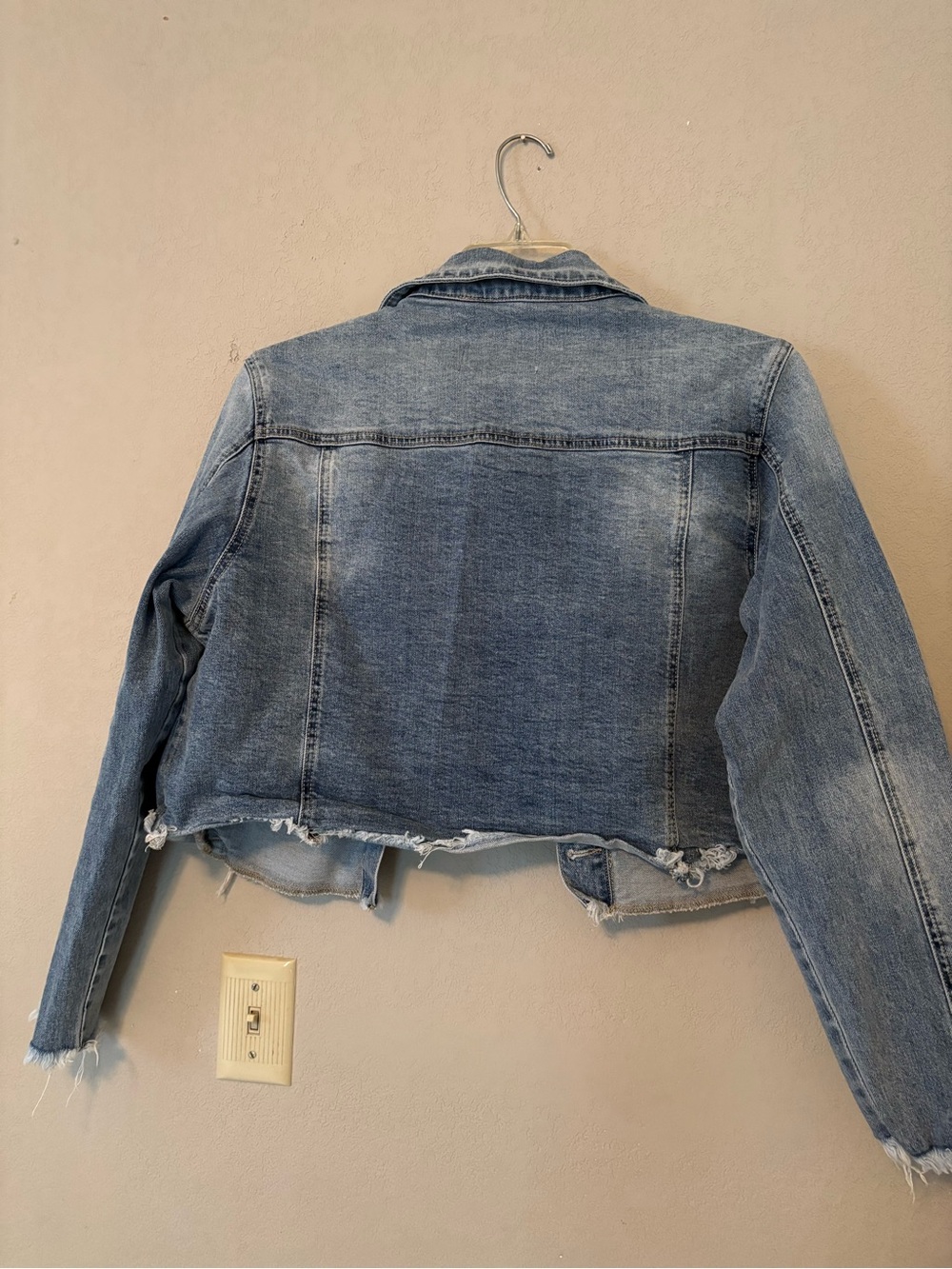 KanCan Light Blue Cropped Denim Jacket with Frayed Hem - Picture 7 of 7